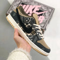NK SB DUNK - TRAVIS