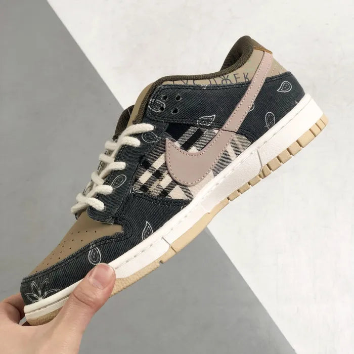 NK SB DUNK - TRAVIS
