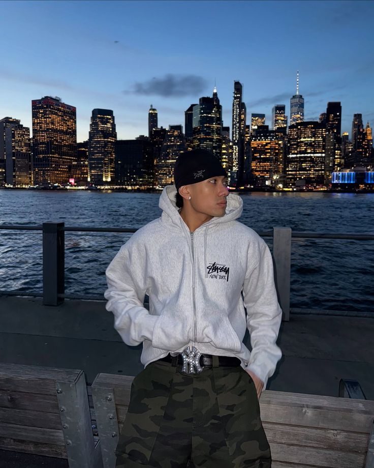 <p><strong>Winter Season</strong></p>